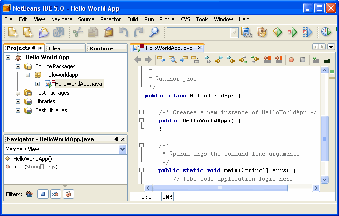 NetBeans IDE with the HelloWorldApp project open.